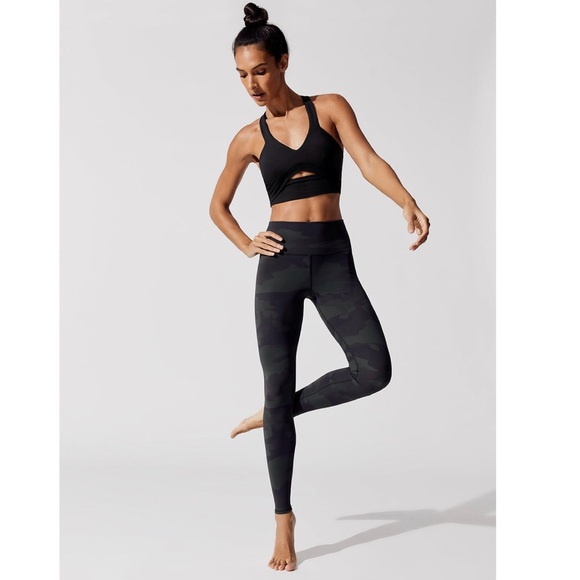 Alo Yoga High-Waist Camo Vapor Legging in Hunter Camouflage Size S - Picture 14 of 16